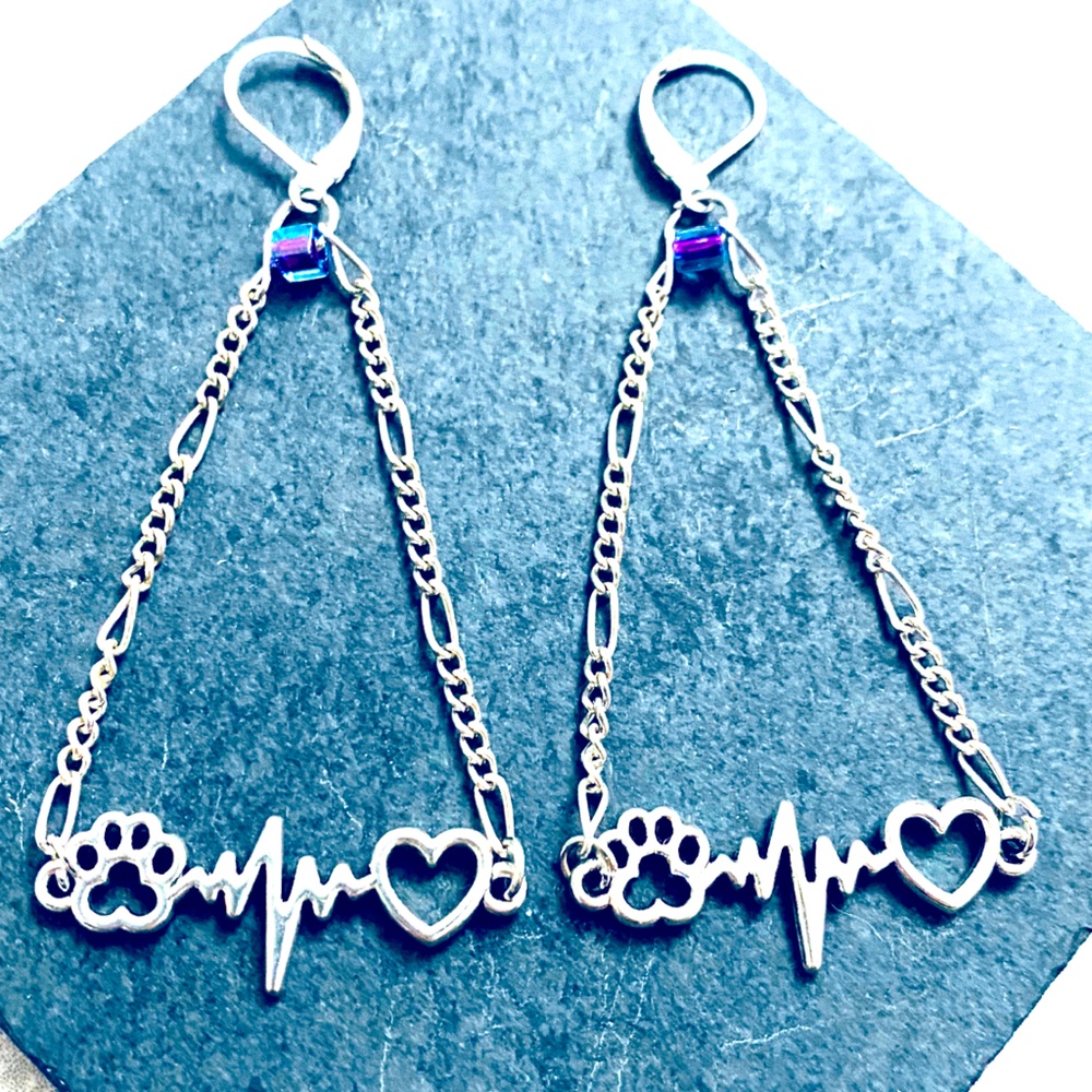 Dog paw heartbeat charm chandelier earrings